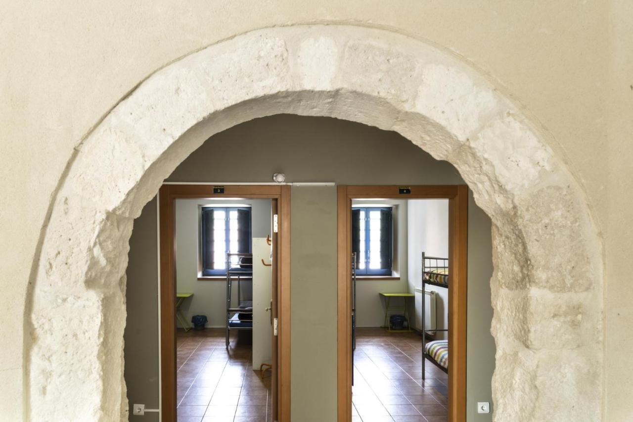 Albergue De Куельяр Екстер'єр фото